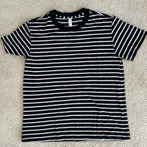 Lululemon All Yours Tee Size 6